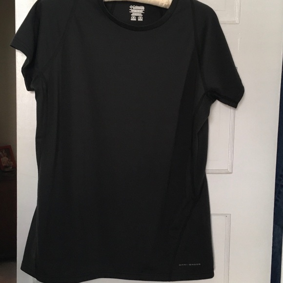 Columbia Titanium Omni-Shade Tee M EUC - Picture 10 of 10